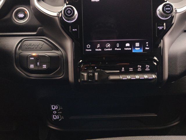 Used 2025 RAM 2500 Big Horn AWD/4WD image 36
