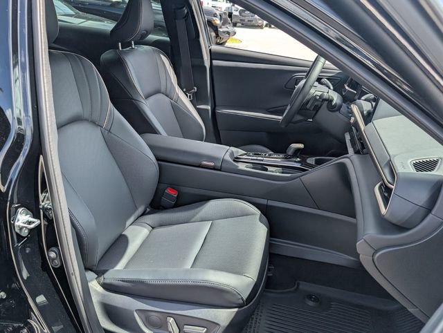 Used 2025 Toyota Crown Signia XLE image 13