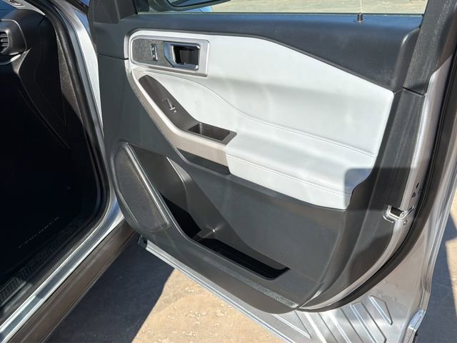 Certified 2024 Ford Explorer XLT w/ Equipment Group 202A image 10