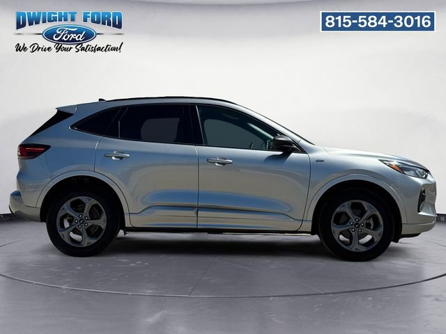 Certified 2024 Ford Escape ST-Line AWD/4WD image 6