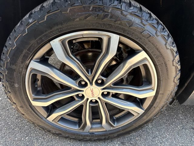 Used 2019 GMC Terrain Denali w/ Comfort Package AWD/4WD image 12