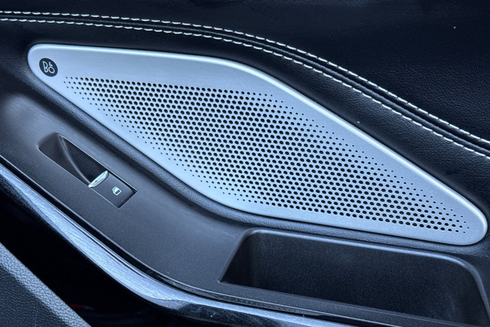 Certified 2022 Ford Explorer ST w/ Equipment Group 401A image 46