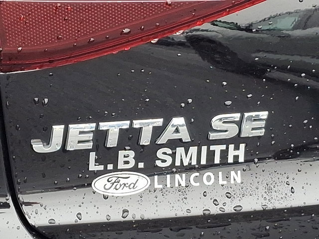 Used 2017 Volkswagen Jetta SE image 30