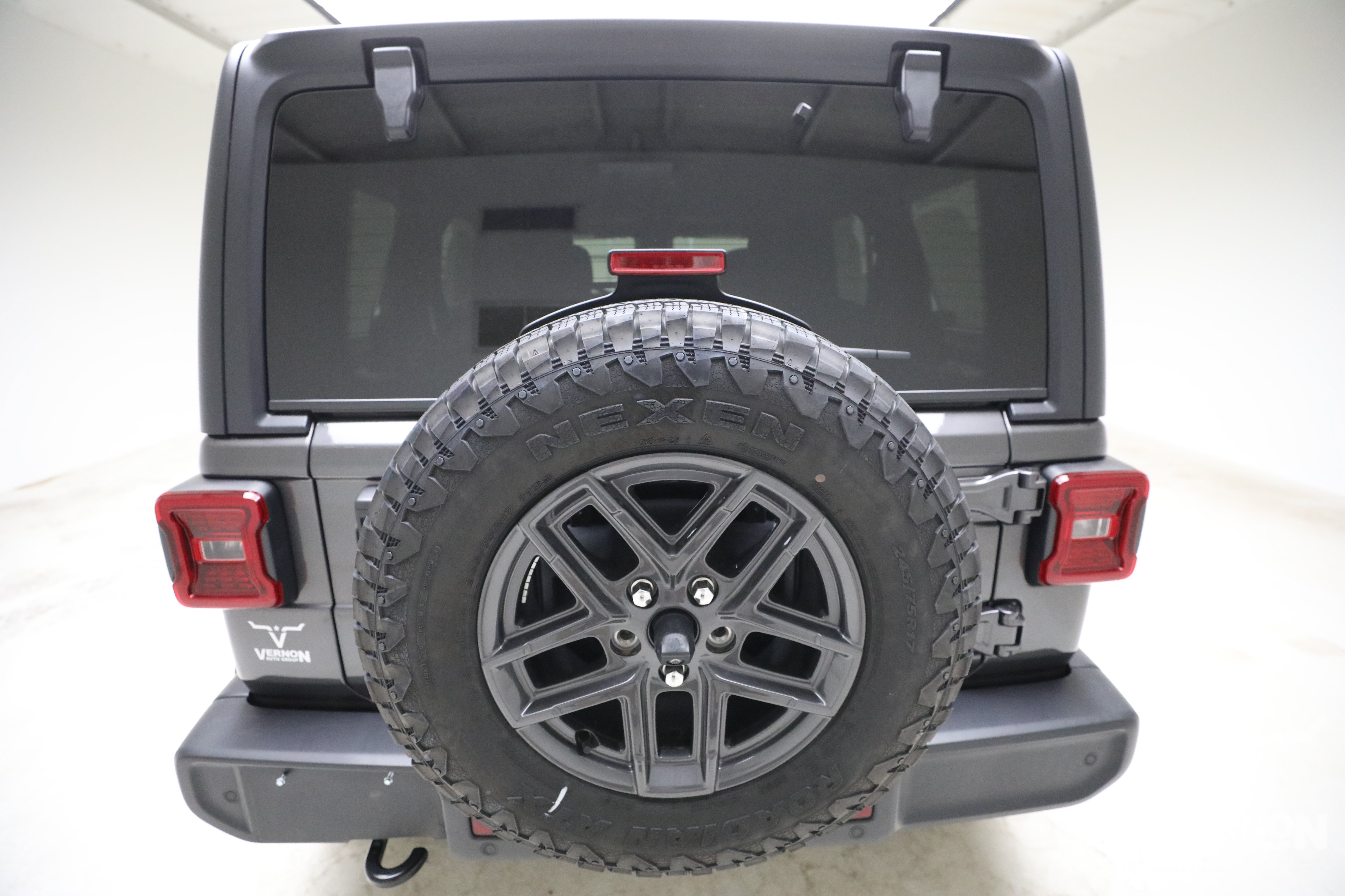 Used 2024 Jeep Wrangler Unlimited Sport AWD/4WD image 4