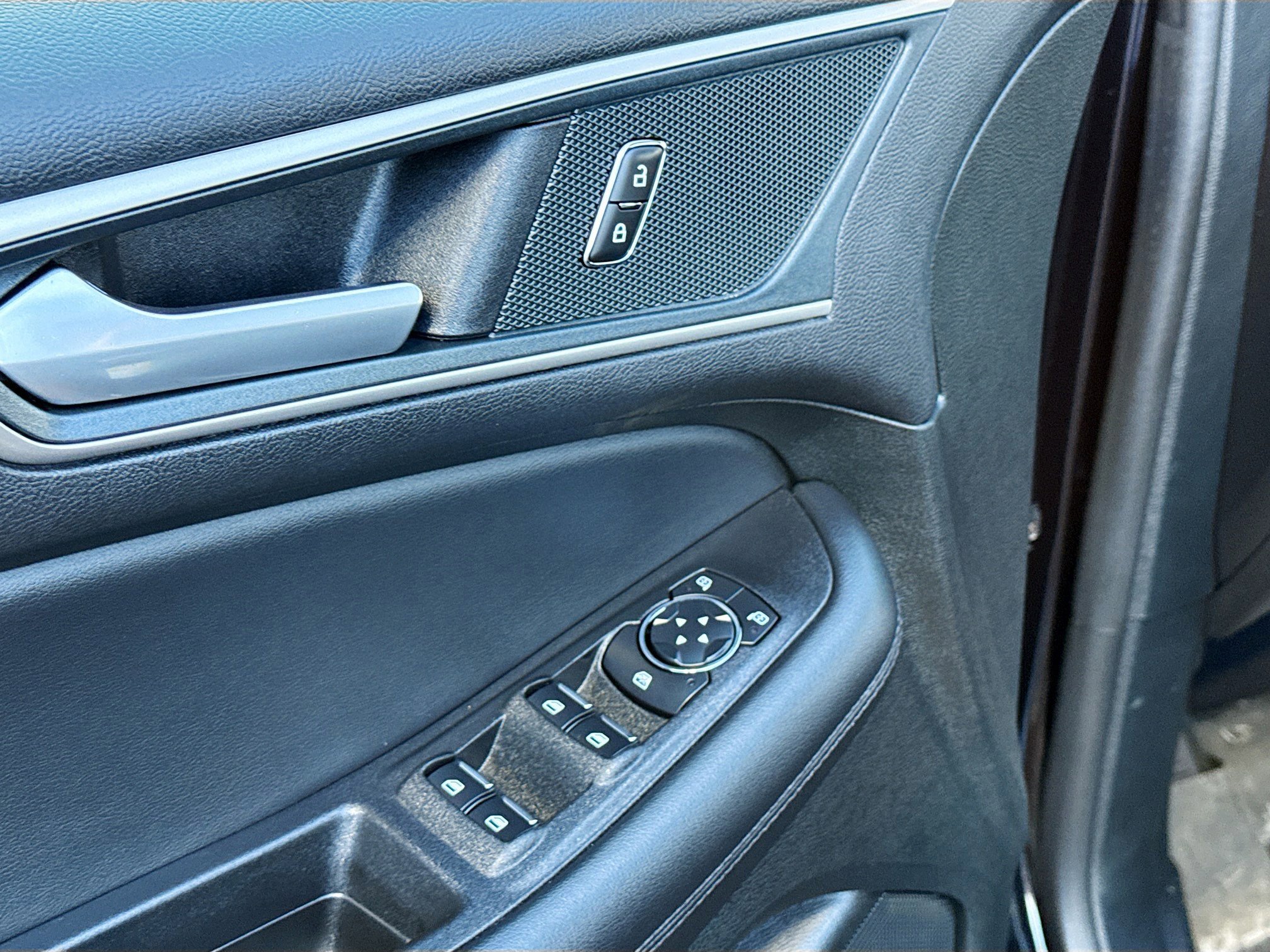 Certified 2024 Ford Edge SEL w/ Convenience Package image 11