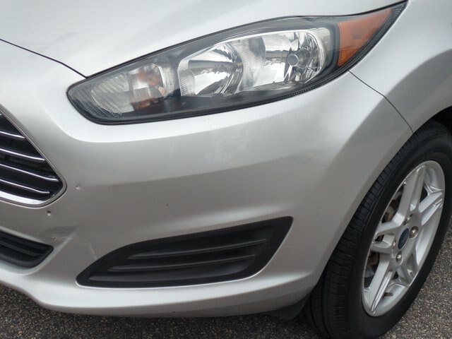 Certified 2018 Ford Fiesta SE FWD image 10