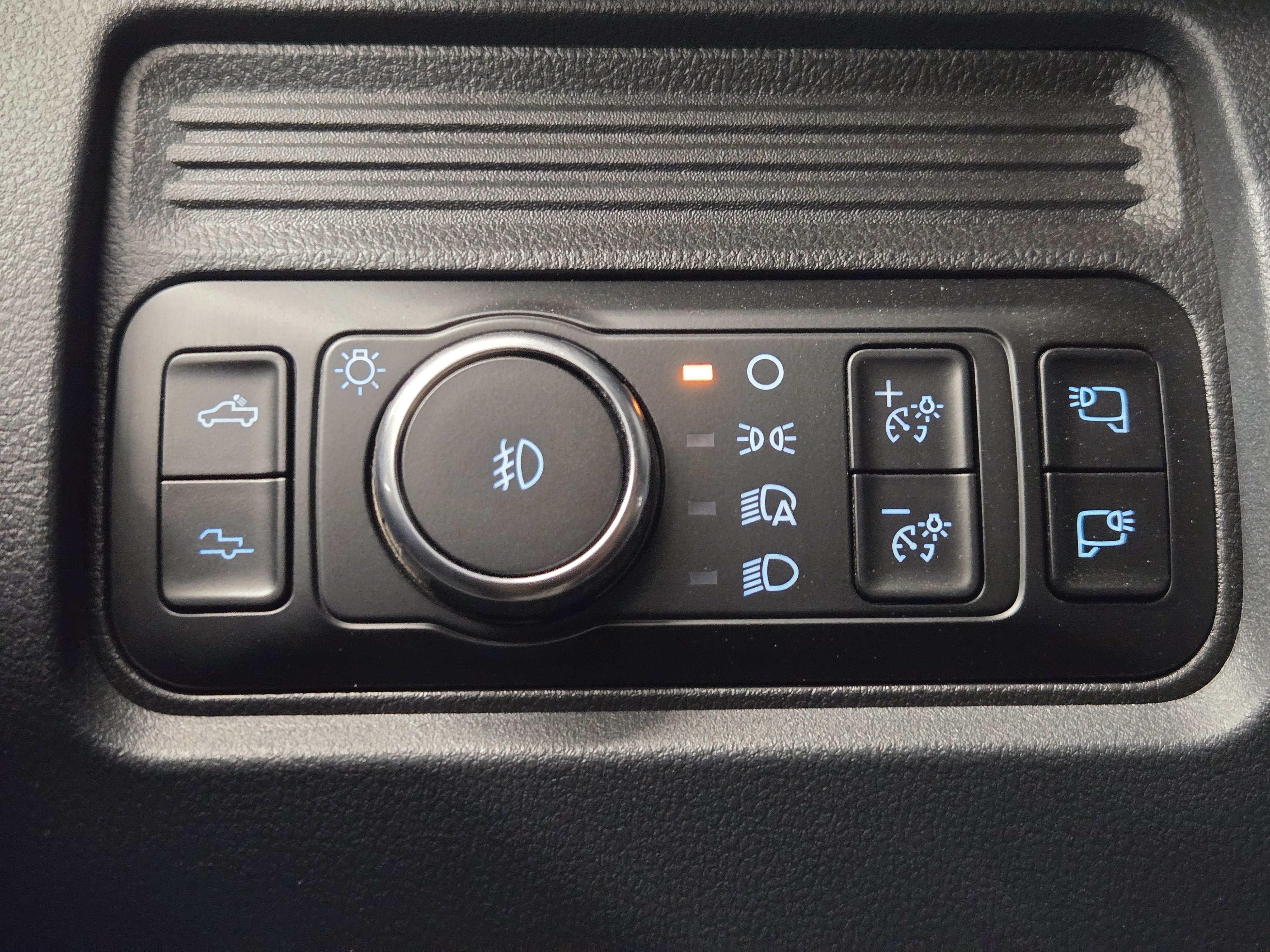 Certified 2026 Ford F350 Platinum AWD/4WD image 23