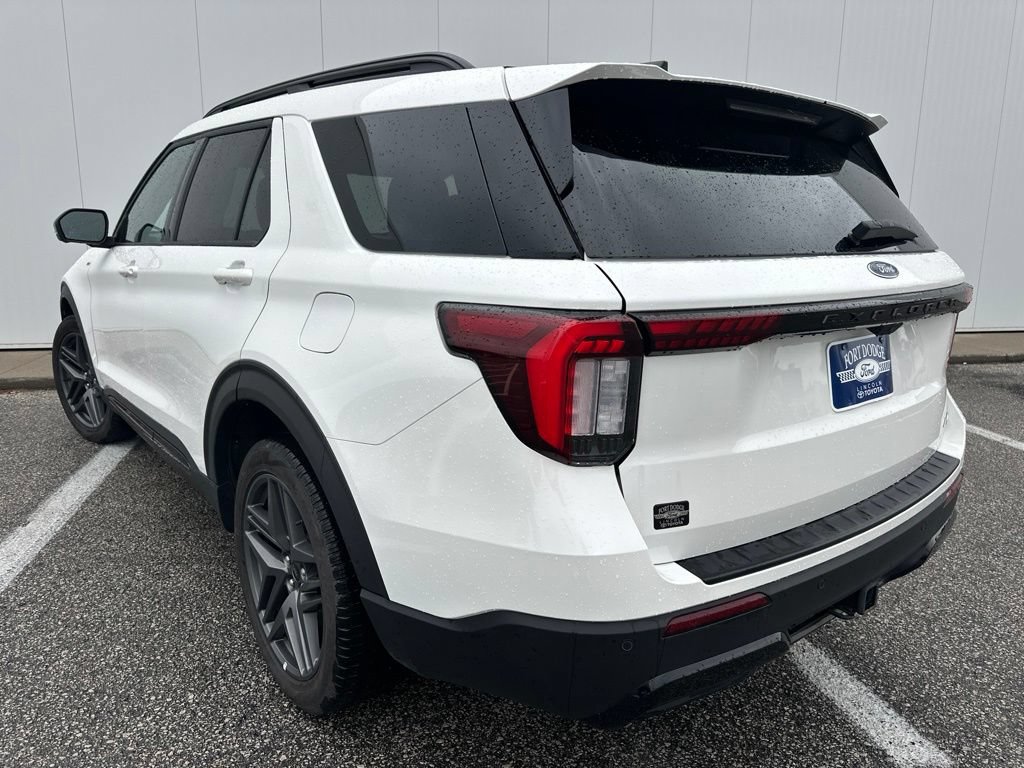 Certified 2025 Ford Explorer ST-Line w/ ST-Line Street Pack AWD/4WD image 5