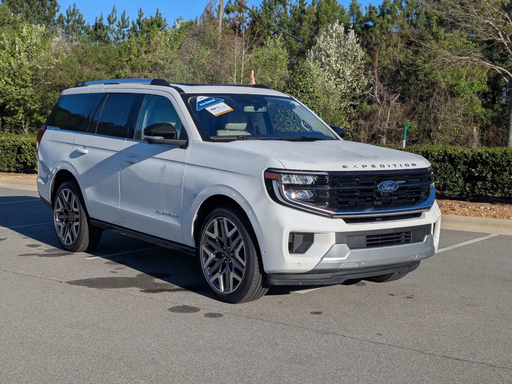 Certified 2025 Ford Expedition Platinum w/ Platinum Ultimate Package image 8