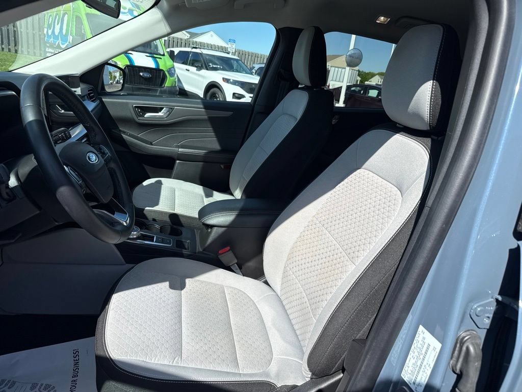 Certified 2023 Ford Escape Active w/ Tech Pack #2 AWD/4WD image 3