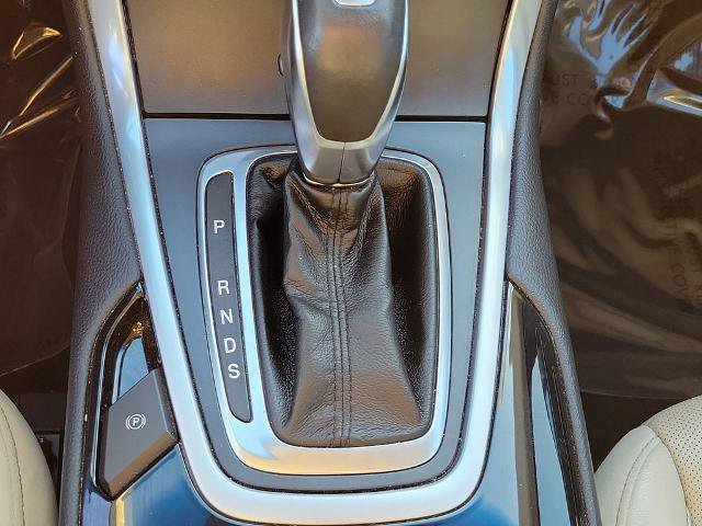 Certified 2018 Ford Edge Titanium w/ Equipment Group 301A image 32