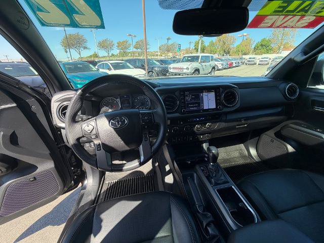 Used 2022 Toyota Tacoma TRD Off-Road w/ TRD Premium Off Road Package AWD/4WD image 14
