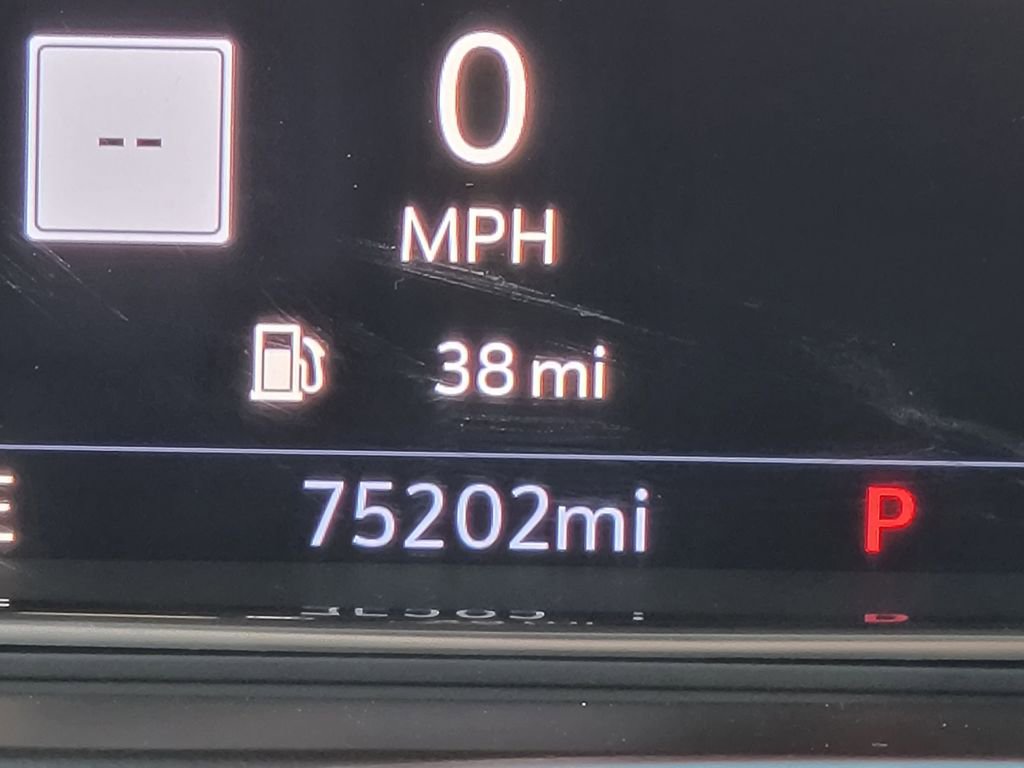 Used 2021 GMC Yukon XL SLT w/ Rear Media and Nav Package image 35