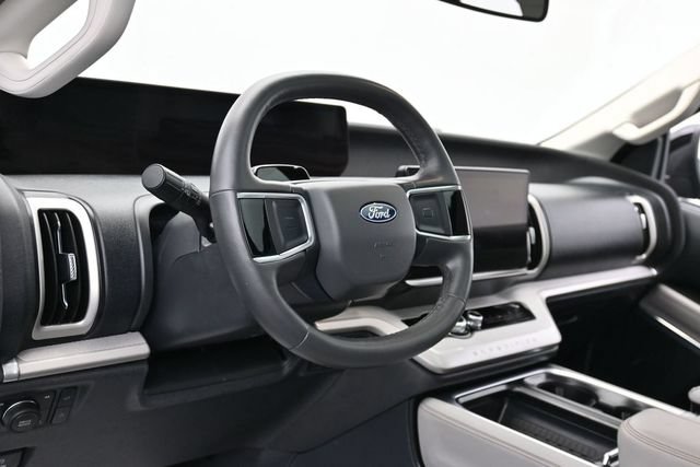 Certified 2025 Ford Expedition Max Active AWD/4WD image 16