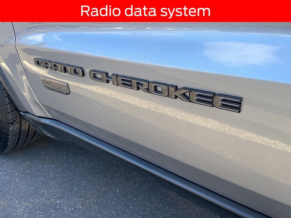 Used 2017 Jeep Grand Cherokee Laredo image 7