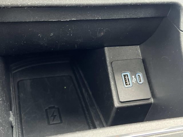 Certified 2023 Ford Edge ST-Line image 27