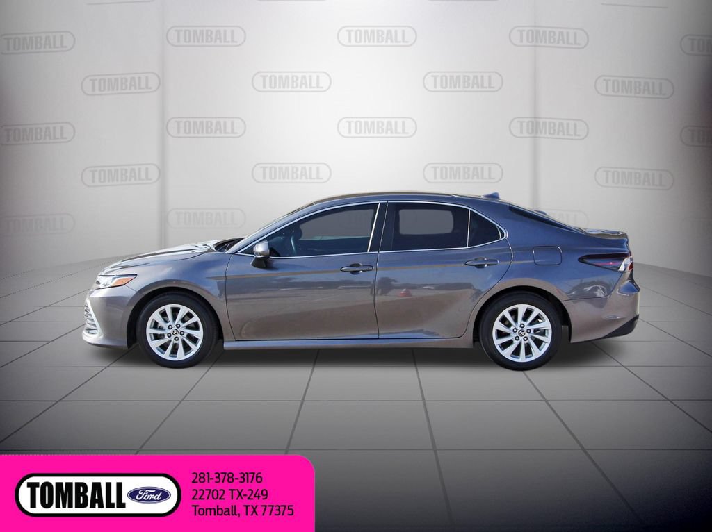 Used 2024 Toyota Camry LE FWD image 5