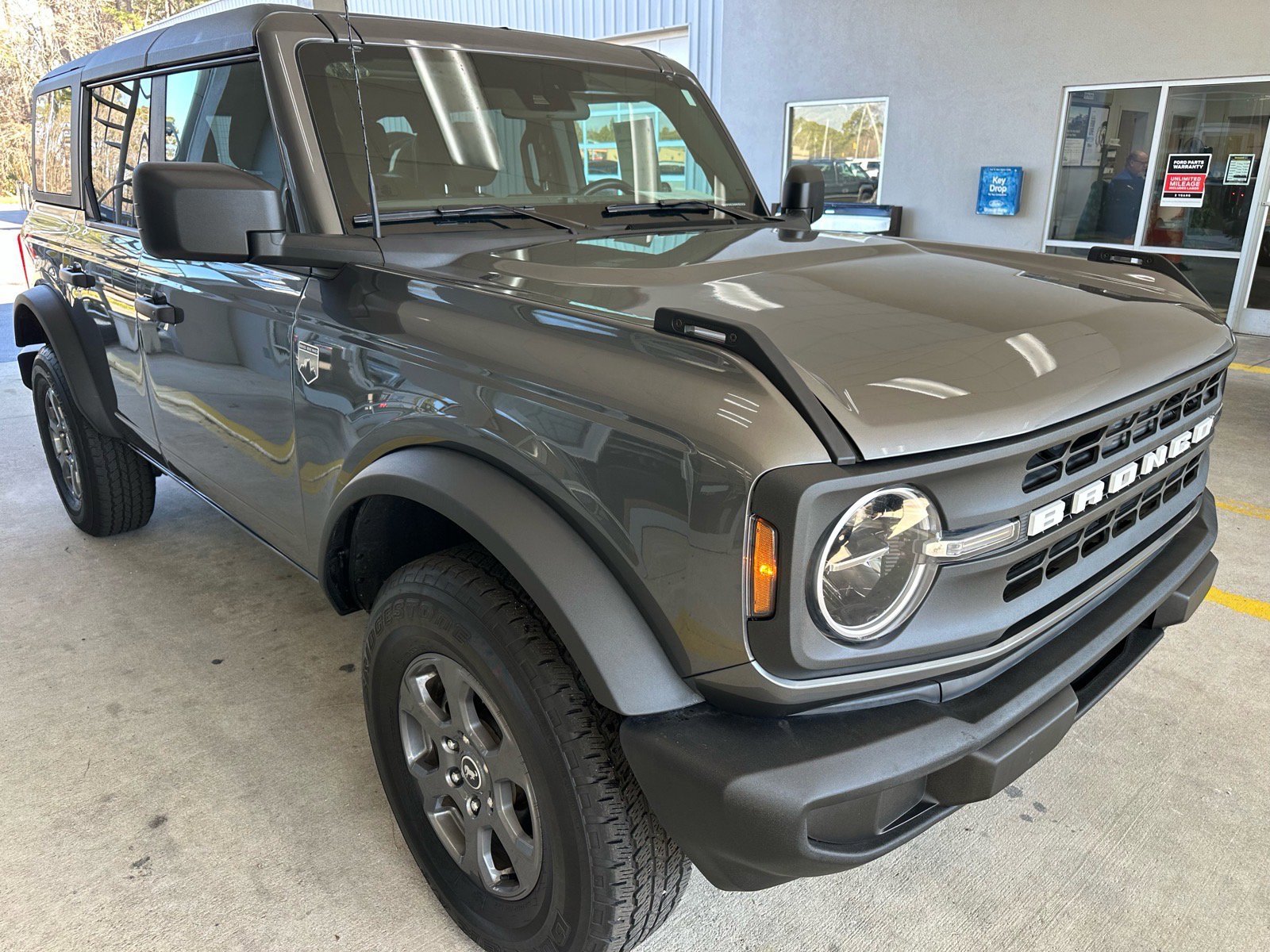 Certified 2025 Ford Bronco Big Bend image 3