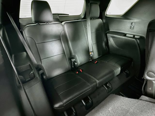 Used 2023 Chevrolet Traverse LT w/ LT Premium Package AWD/4WD image 38