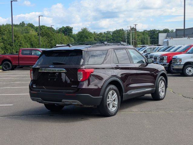 Certified 2022 Ford Explorer XLT w/ Equipment Group 202A AWD/4WD image 3