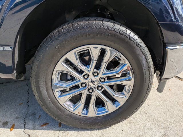 Certified 2025 Ford F150 Lariat w/ Equipment Group 501A Mid image 11