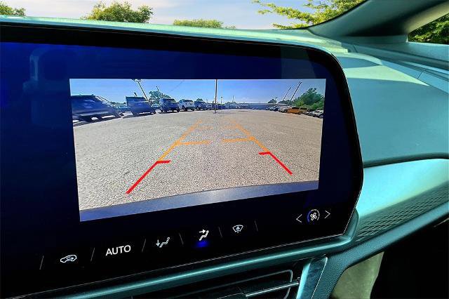 Used 2025 Chevrolet Equinox EV LT image 21