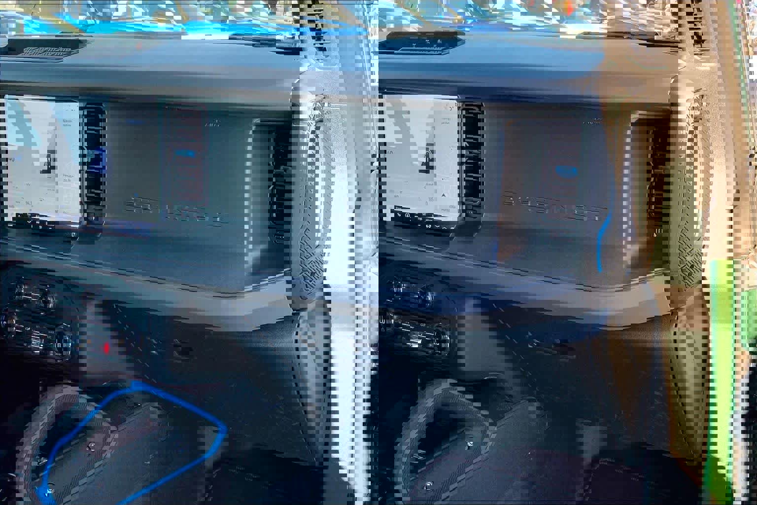 Certified 2024 Ford Bronco Black Diamond image 18