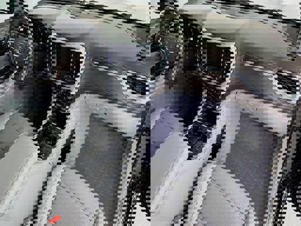 Used 2023 GMC Acadia SLT w/ Preferred Package image 32