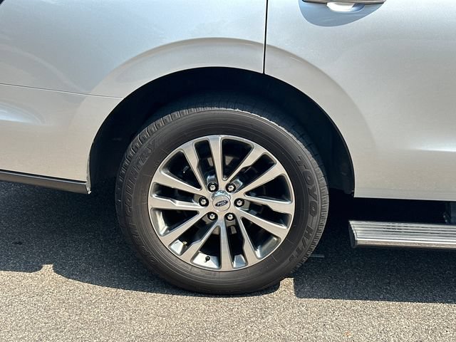 Certified 2018 Ford Expedition Limited w/ Equipment Group 301A AWD/4WD image 19