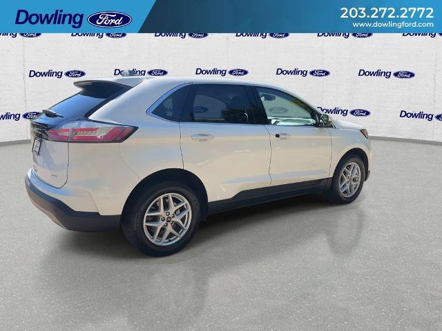 Certified 2023 Ford Edge SEL w/ Convenience Package AWD/4WD image 3