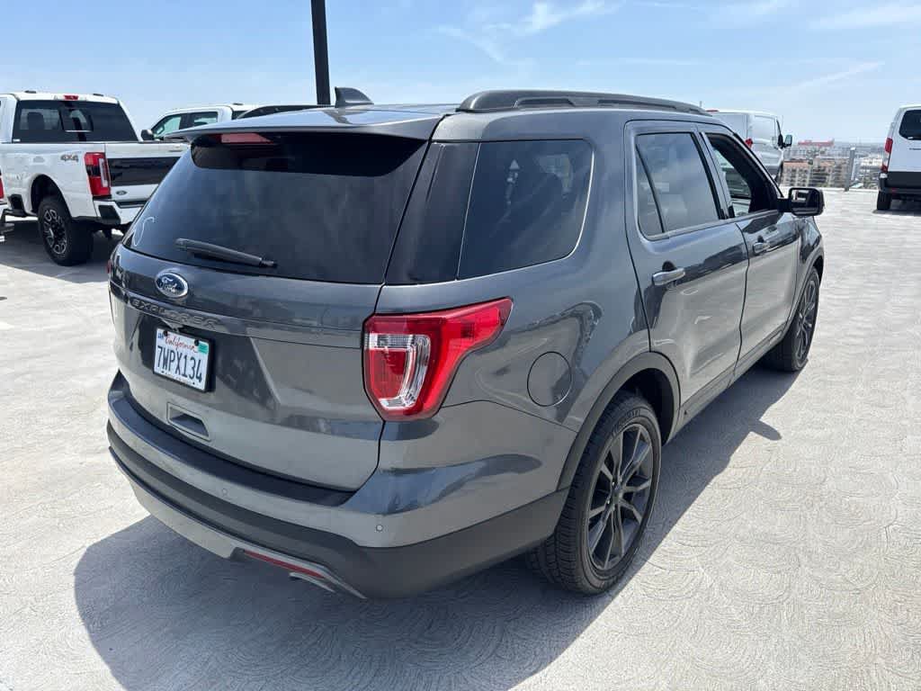 Certified 2017 Ford Explorer XLT w/ Equipment Group 202A FWD image 4
