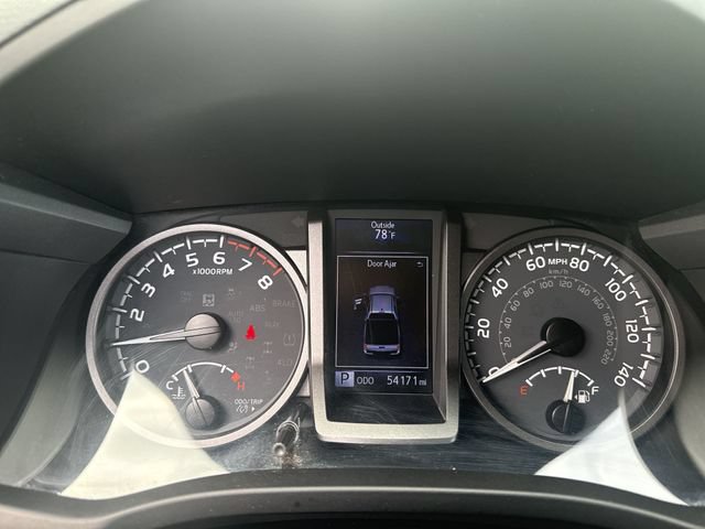 Used 2020 Toyota Tacoma TRD Sport w/ Technology Package AWD/4WD image 15