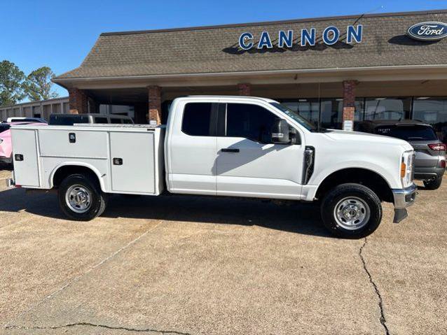 Certified 2023 Ford F250 XL w/ XL Chrome Package AWD/4WD image 7
