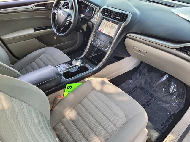 Certified 2019 Ford Fusion SE FWD image 10