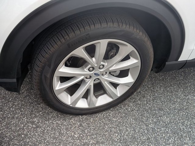 Certified 2024 Ford Explorer Platinum w/ Technology Package image 11