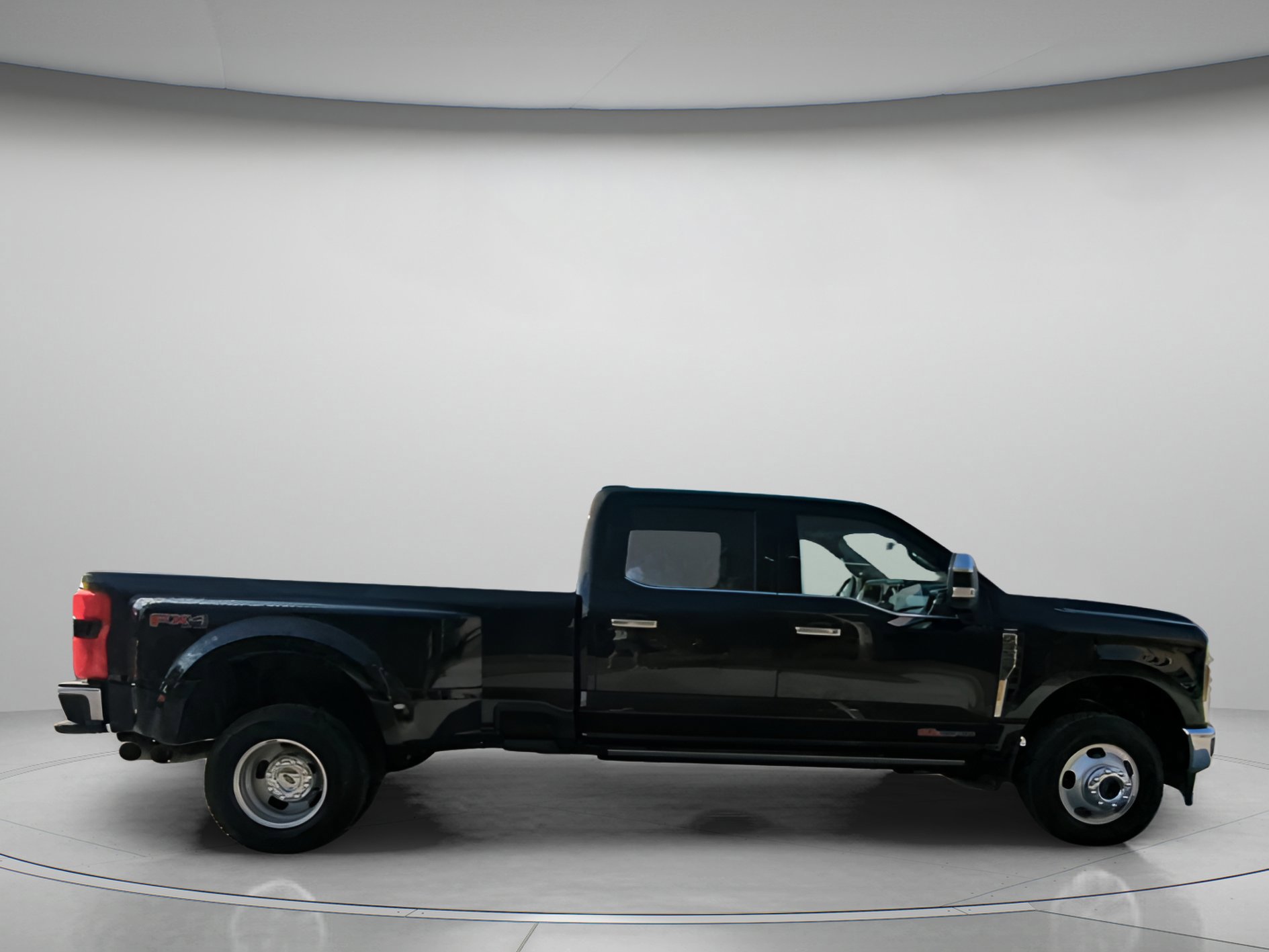 Certified 2024 Ford F350 Lariat w/ Lariat Ultimate Package image 24