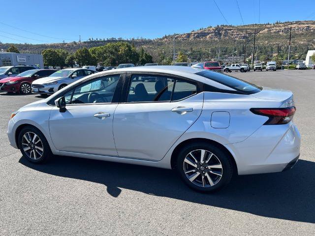 Used 2021 Nissan Versa SV FWD image 11