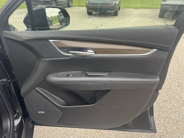 Used 2019 Cadillac XT5 Platinum AWD/4WD image 38