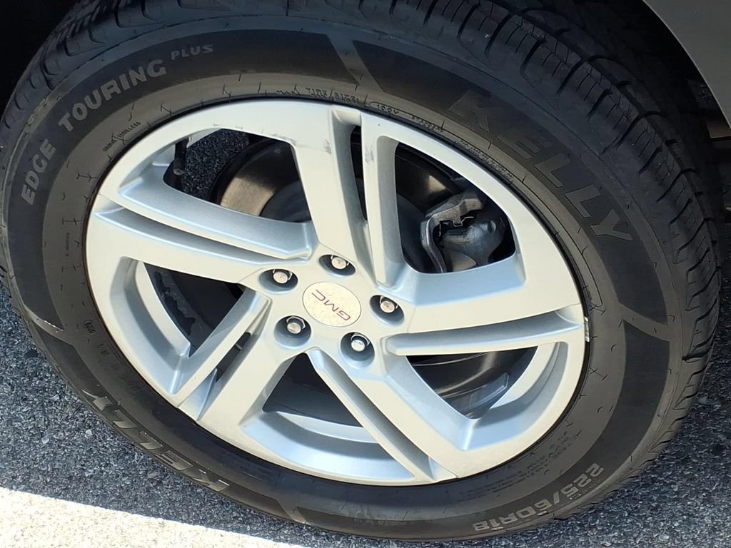 Used 2019 GMC Terrain SLE w/ Driver Convenience Package FWD image 7