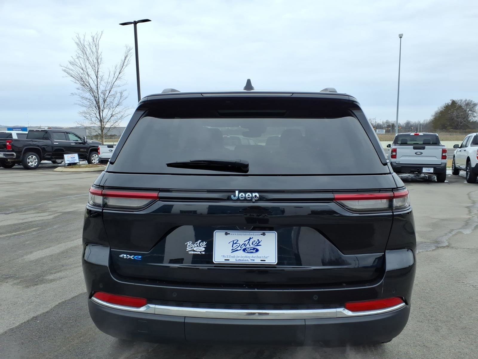 Used 2023 Jeep Grand Cherokee 4WD 4xe image 4