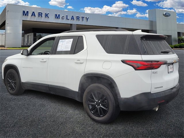 Used 2023 Chevrolet Traverse LT image 3