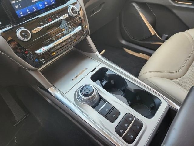 Certified 2022 Ford Explorer Platinum w/ Equipment Group 601A RWD image 18
