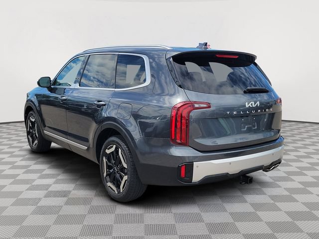 Used 2023 Kia Telluride S w/ S Sunroof Package FWD image 3