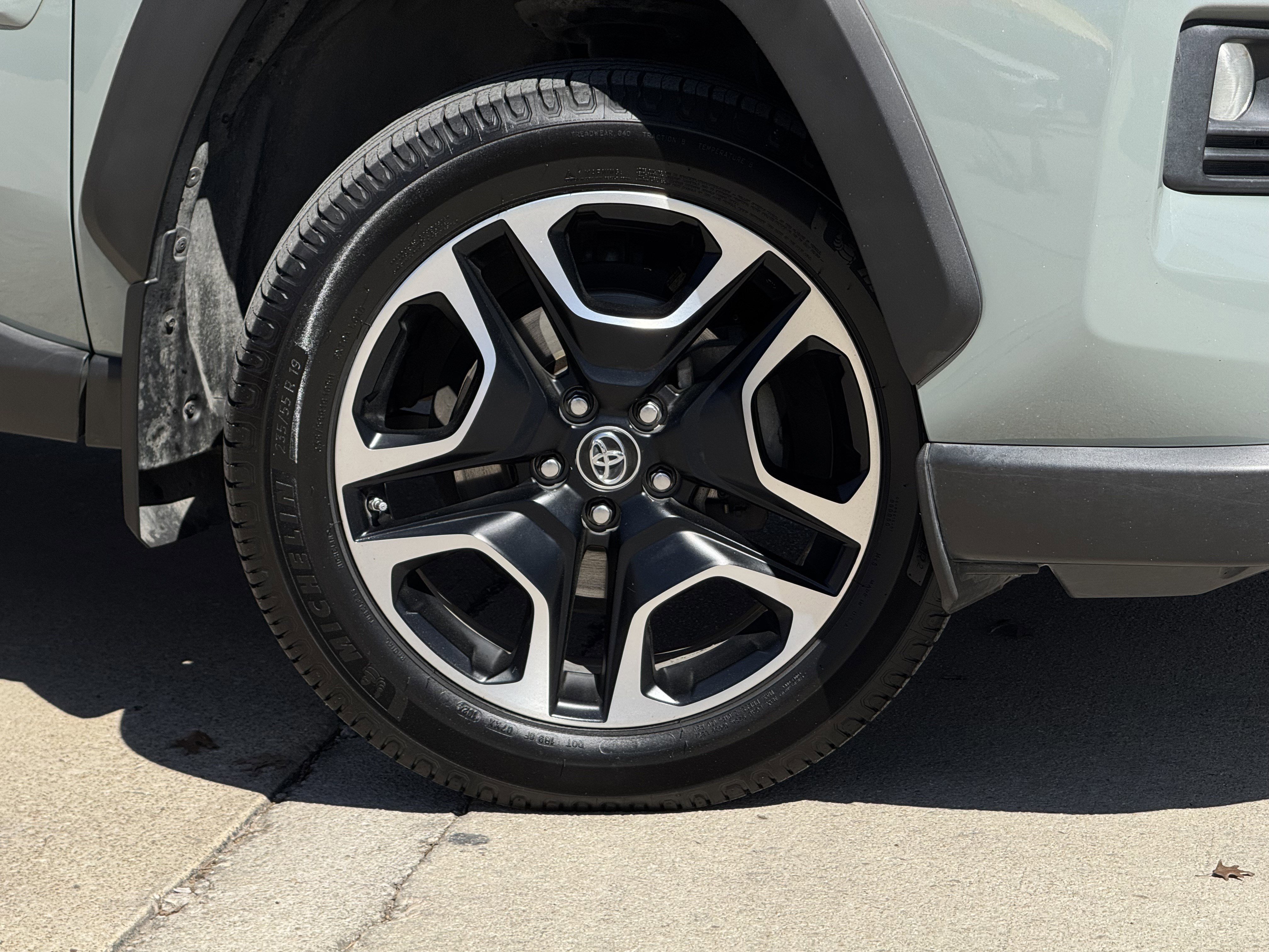 Used 2019 Toyota RAV4 Adventure image 9