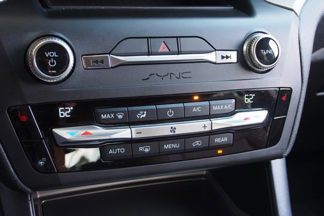 Certified 2020 Ford Explorer XLT w/ Equipment Group 202A image 29