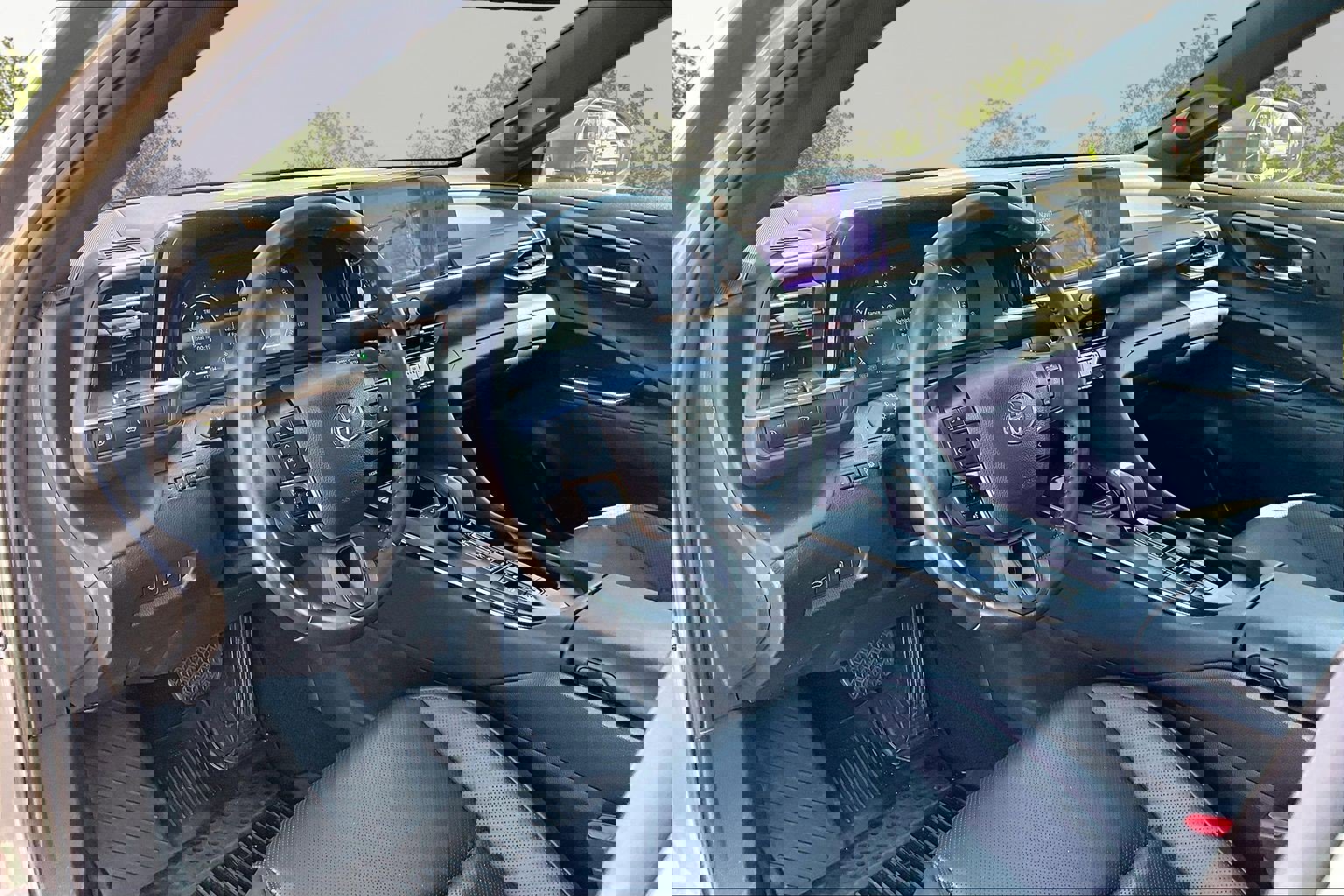 Used 2023 Toyota Crown Platinum image 14