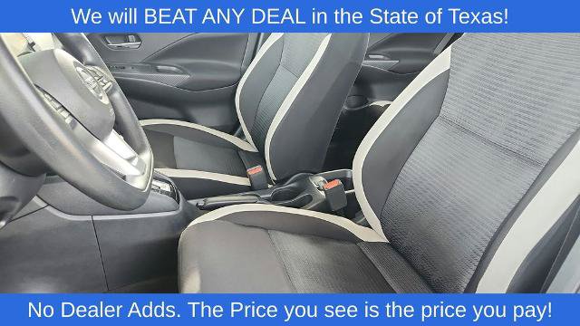 Used 2022 Nissan Versa SV FWD image 12