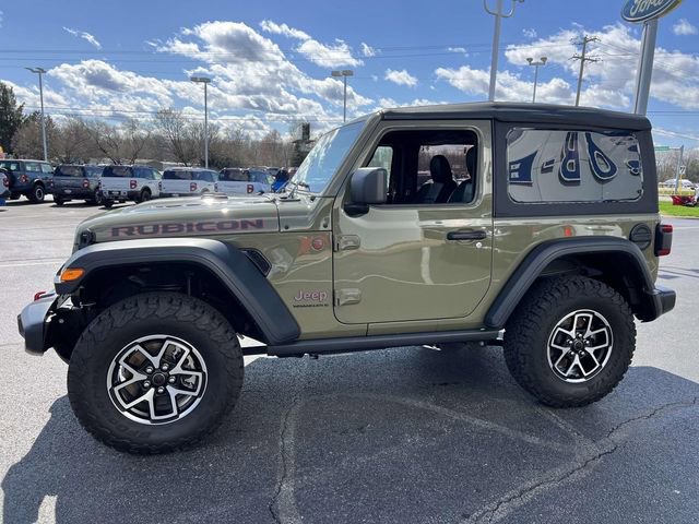 Used 2025 Jeep Wrangler Rubicon w/ Convenience Group image 3