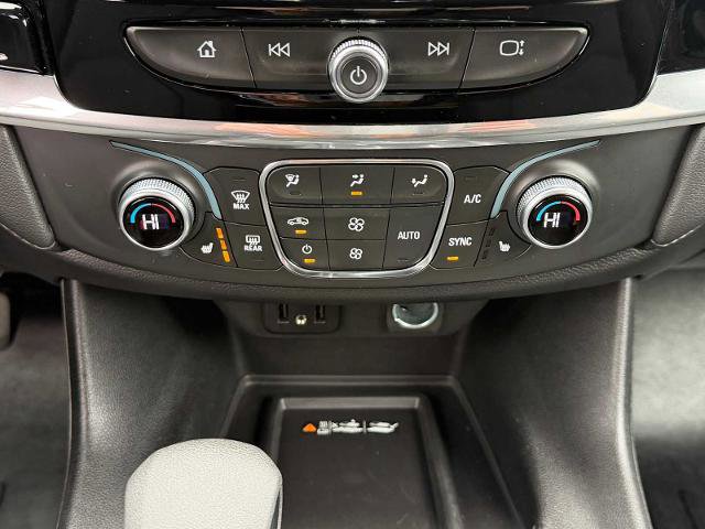 Used 2023 Chevrolet Traverse LT image 15