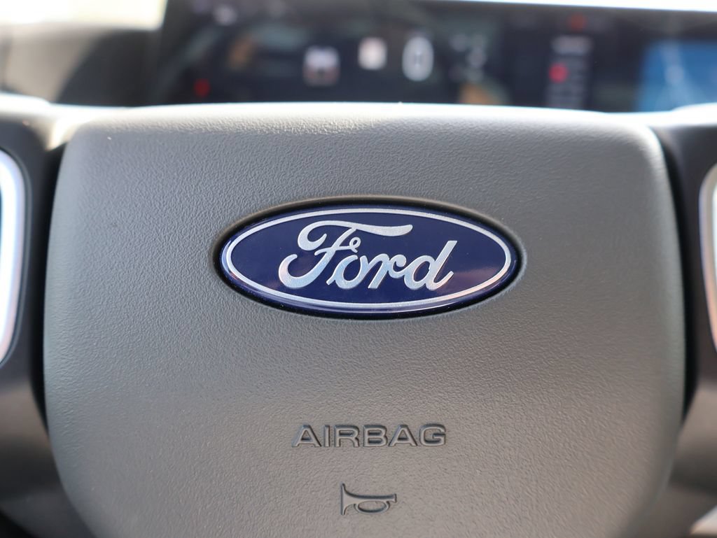 Certified 2025 Ford Expedition Active AWD/4WD image 29